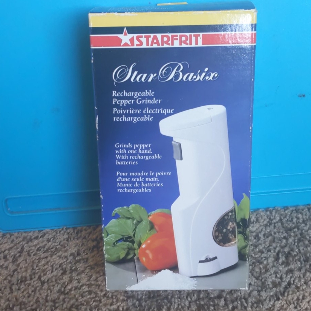 👩‍🍳 kitchenware: rechargable pepper grinder